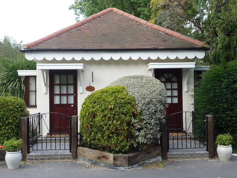 Orsett Hall Exterior foto